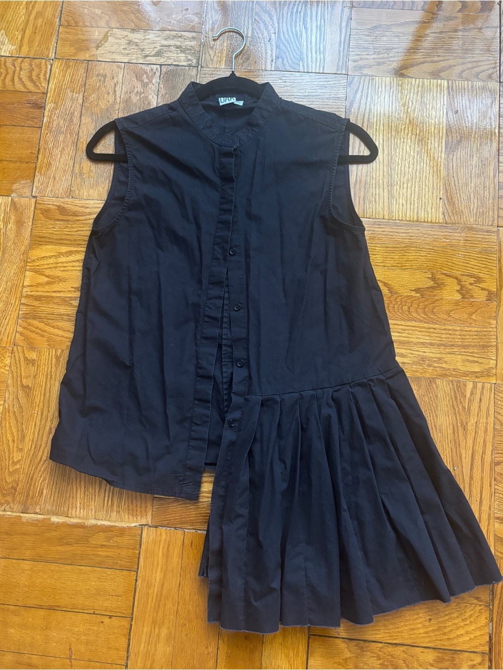 OAK NYC Black Asymmetric Pleated Hem Sleeveless Button-Down Top | Small